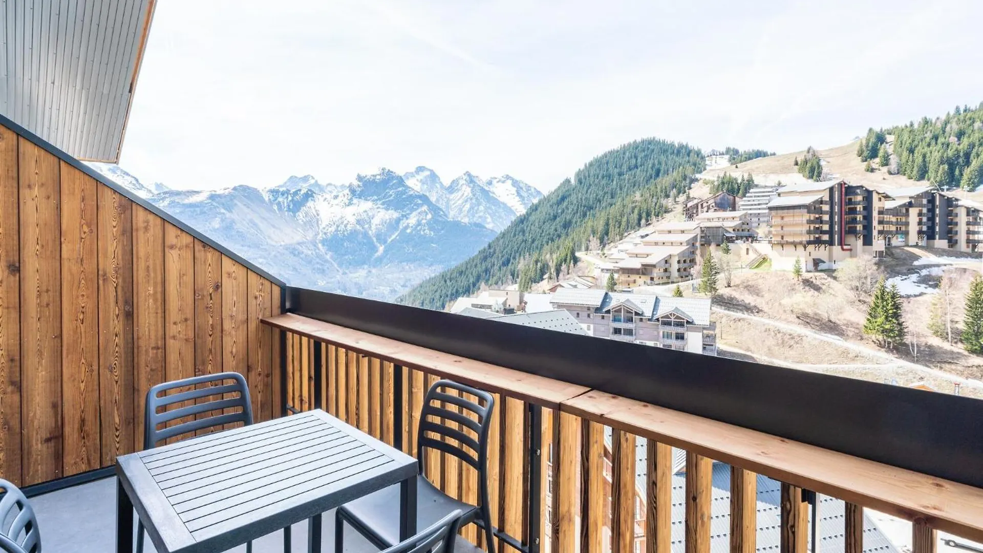 New Apartments By The Slopes In L'ألب دويز